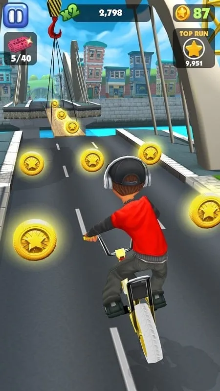 Hình ảnh trò chơi Bike Blast với nhiều chướng ngại vật